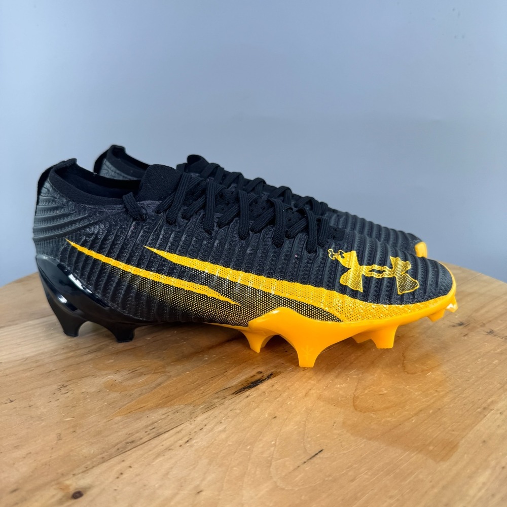 Under Armour Blur Pro Football Cleats Mens Size 8 Black University Gold NEW